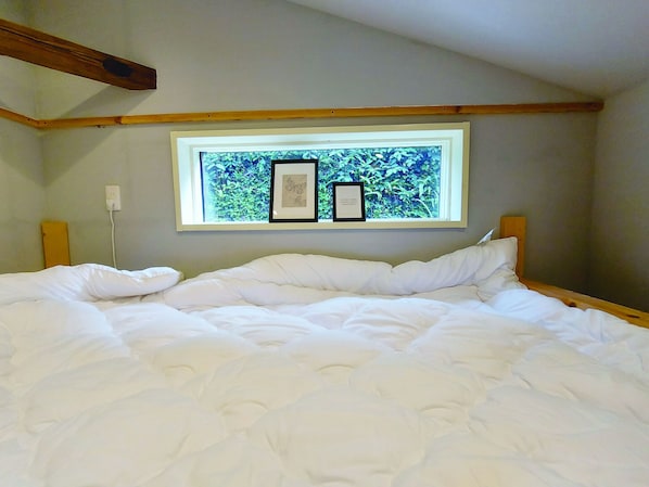 1 bedroom, desk, free WiFi, bed sheets