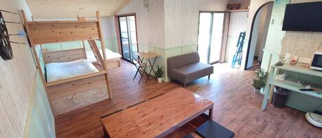 1 bedroom, desk, free WiFi, bed sheets