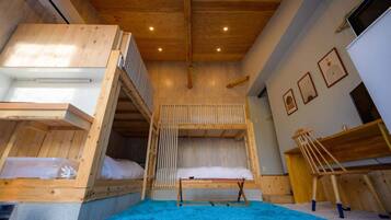 1 bedroom, desk, free WiFi, bed sheets