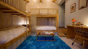 1 bedroom, desk, free WiFi, bed sheets