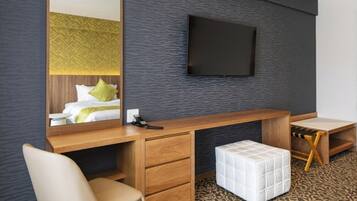 1 bedroom, desk, free WiFi, bed sheets