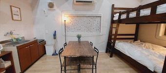 in a cottage with family friends / Hyuga Miyazaki