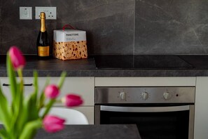 Refrigerador, horno, parrilla de estufa y lavavajillas 