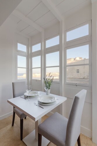Luxury Suite in Valletta`s Heart! Sea-View + WiFi