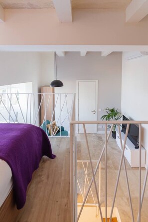 1 habitación, tabla de planchar con plancha y wifi 