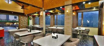 Shri Narayan Tourist Lodge