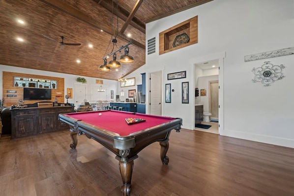 House | 8 bedrooms