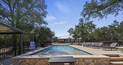 Luxury Retreat for 28 Terracotta Bliss Getaway