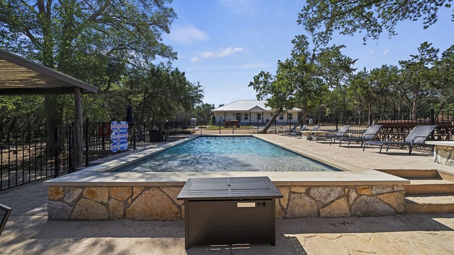 Luxury Retreat for 28 Terracotta Bliss Getaway