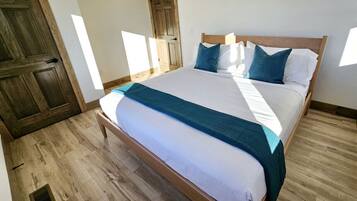 6 bedrooms, iron/ironing board, travel cot, free WiFi