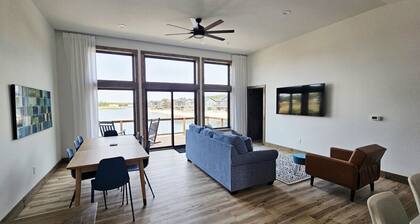 MargaritaVilla | Lakefront | Beach | Game Room | 6 Bedrooms | 4 Bath