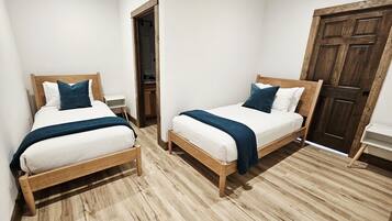 6 bedrooms, iron/ironing board, travel cot, free WiFi