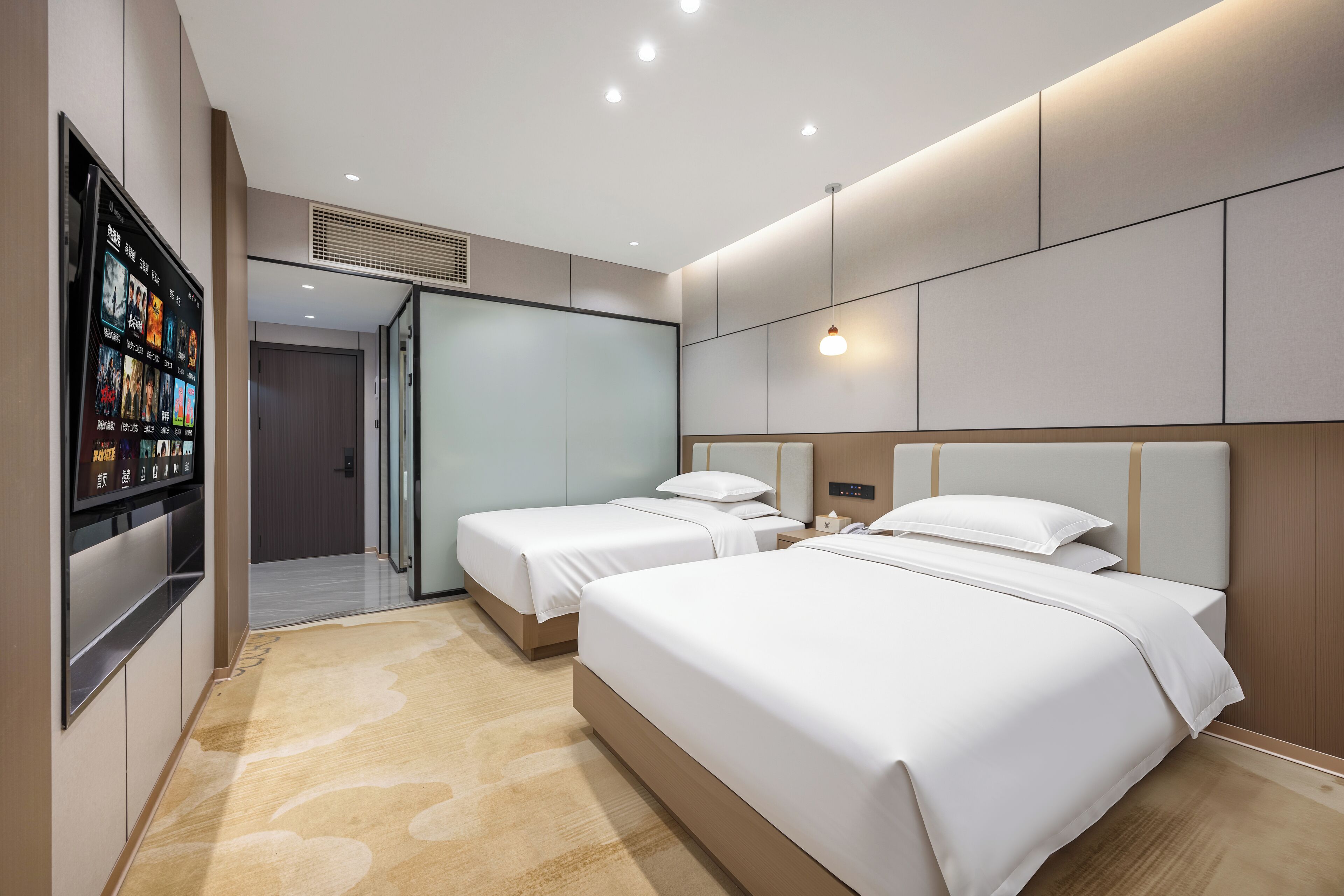 Basic Twin Room | Desk, laptop workspace, free WiFi