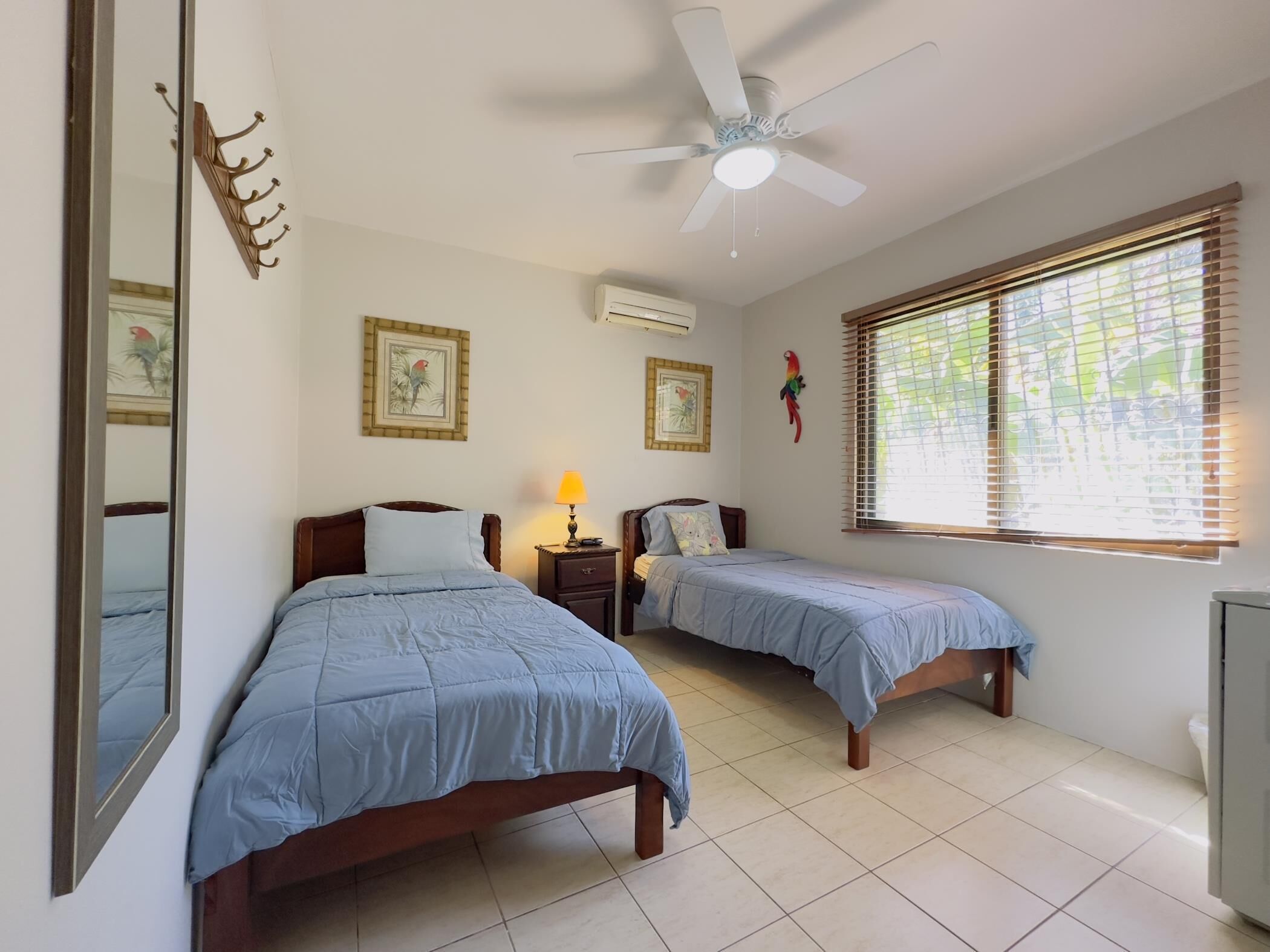 2 chambres, fer et planche à repasser, accès Internet, draps fournis