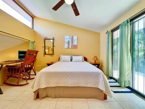 1 bedroom, Internet, bed sheets - Condo Paraiso #7 1 Bed Loft  Condo in las Palmas (Playas del Coco)