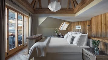 Luxury Suite, Balcony, Mountain View | 1 bedroom, in-room safe, desk, laptop workspace