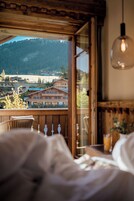 Caja de seguridad en la habitación y escritorio 