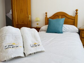 4 Schlafzimmer, Bügeleisen/Bügelbrett, kostenloses WLAN, Bettwäsche