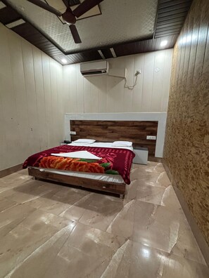 Basic Double Room