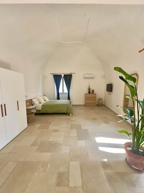 1 chambre, fer et planche Ă repasser, Wi-Fi, draps fournis