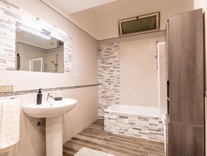 Hair dryer, towels - casa di Simone by Interhome (Ospedaletti)