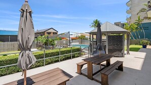 Unclassified image, 4 of 14, button - Cheltenham 4 - Kings Beach Escape With Ocean Views (Caloundra)