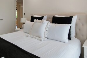 3 Schlafzimmer, Bügeleisen/Bügelbrett, Reisekinderbett, WLAN