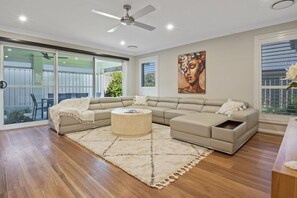 Télévision, espaces bureaux