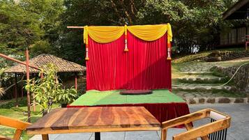 تناول الطعام