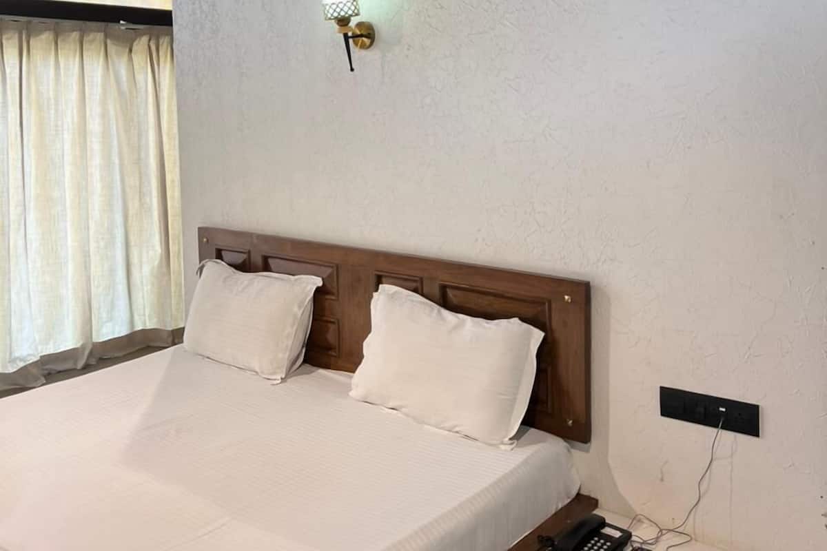 Executive kamer, balkon, uitzicht op tuin | 1 slaapkamer, een bureau, een laptopwerkplek, gratis wifi