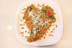 Free daily local cuisine breakfast - Hotel Dwaraka (Bengaluru)