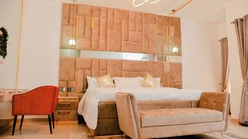 4 bedrooms, iron/ironing board, travel cot, WiFi