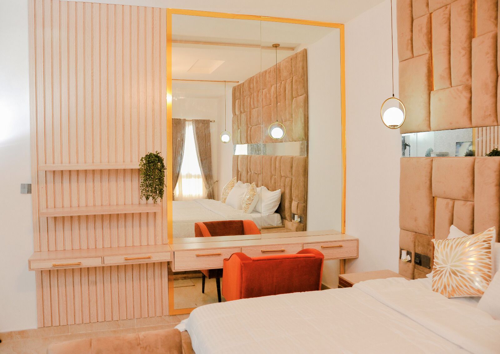 4 dormitorios, tabla de planchar con plancha, cuna de viaje y wifi