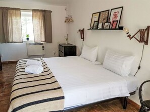 3 habitaciones, escritorio y internet 