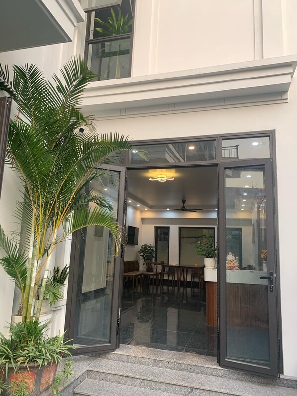 Front of property - Tam Coc TK Hotel (Hoa Lu)