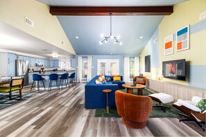 TV, fireplace, offices