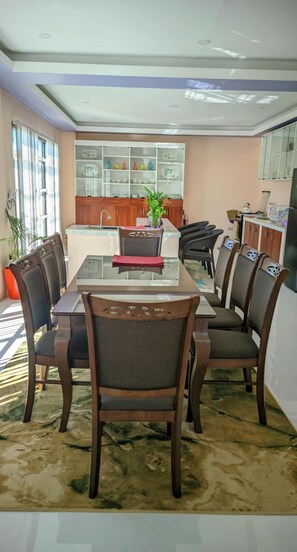 Living area - Lou Ela's Resort (San Quintin)