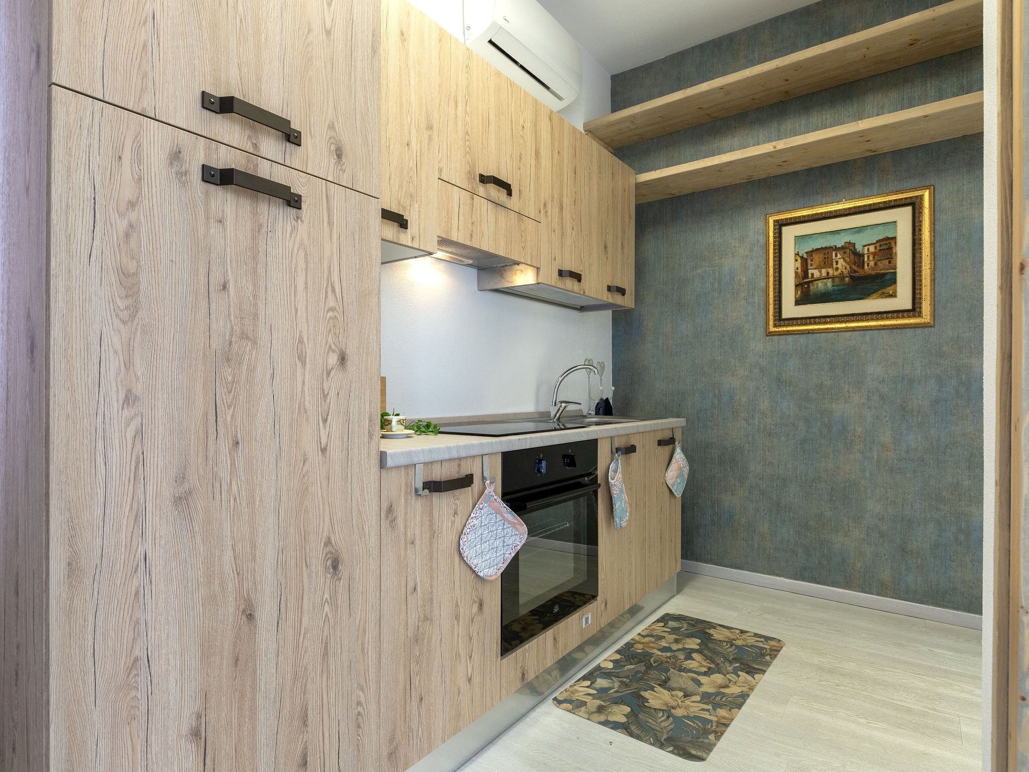 Fridge, microwave, oven, cookware/dishes/utensils