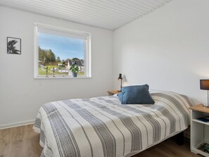 2 bedrooms, Internet