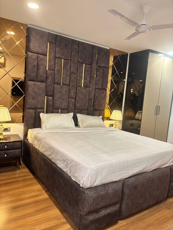 3 bedrooms, iron/ironing board, free WiFi, bed sheets