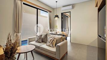 Villa, 3 Bedrooms, Kitchen | Living area | Flat-screen TV