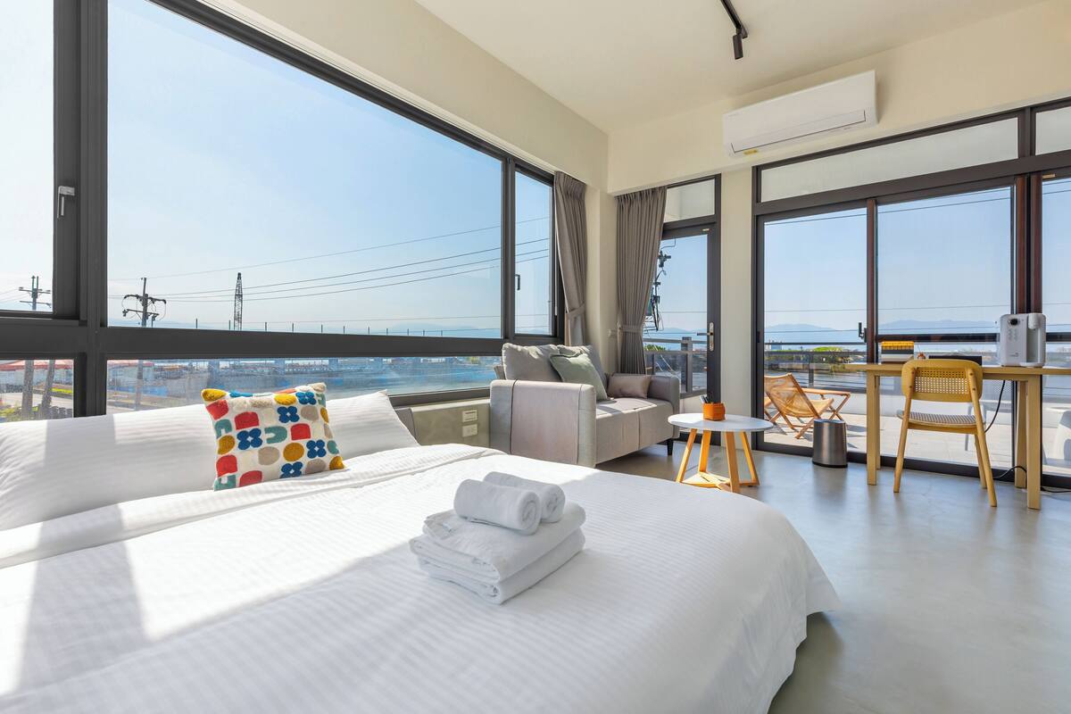 Double Room with Terrace | Laptop workspace, blackout drapes, free WiFi, bed sheets