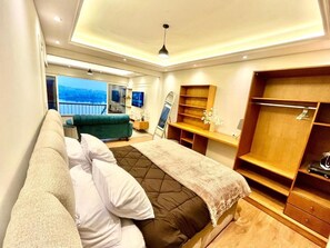 2 bedrooms, iron/ironing board, WiFi, wheelchair access
