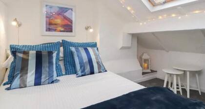 Kitty Cottage - 3 Bedroom - Warm and Welcoming - Sleeps 5 - Blackpool