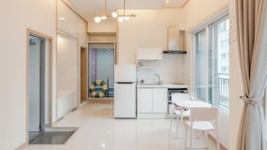 ห้องเบสิก, 1 ห้องนอน (2F(Elev/ElecBBQ/OTT/Pool₩50k)) | 1 ห้องนอน, Wi-Fi ฟรี