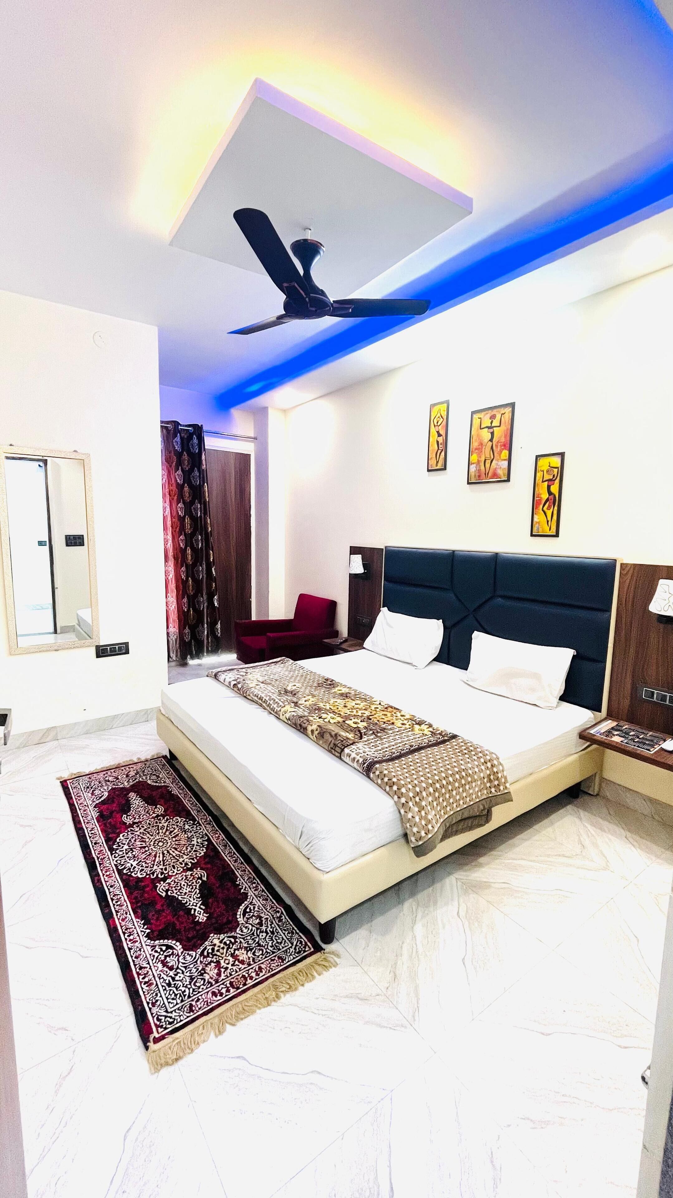 Basic Double Room | Free WiFi, bed sheets