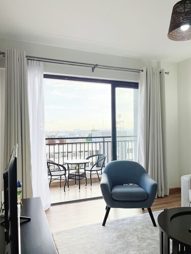 Charming 2-bedroom condo in enchanting Nairobi with fitness room & swimming pool