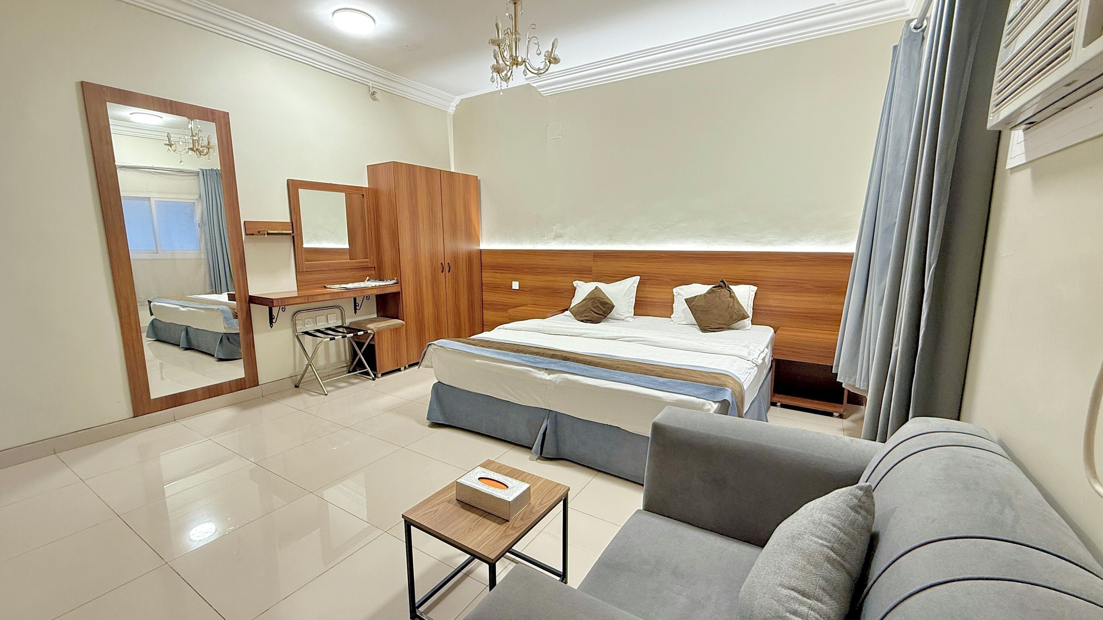 Caja de seguridad en la habitación y sistema de insonorización 