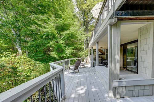 Lake Lure Vista Hideaway
