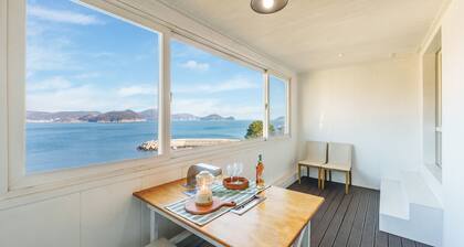 Geoje Kkachi and Santorini Pension
